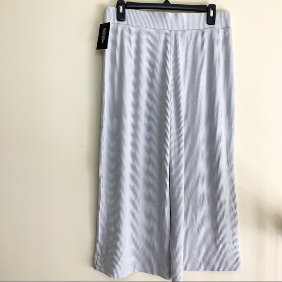 Ideology woman’s Ribbed Culottes Crobbed Wide Leg - Picture 3 of 5